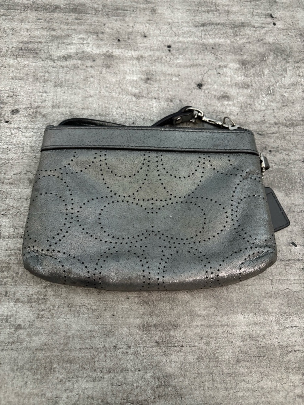 Coach Silver Sparkly Perforated Signature Wristlet Purse Wallet With Coach Tag - Picture 2 of 8
